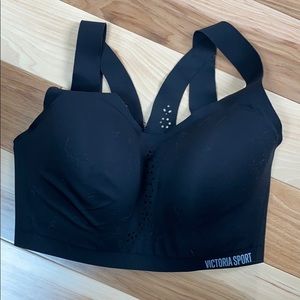 32DDD VS sports bra
